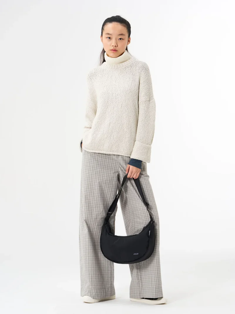 AEVOR Sling Bag black
