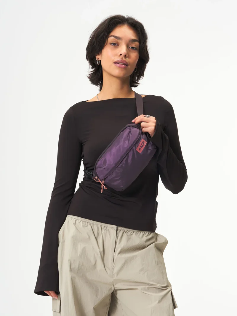 AEVOR Hip Bag Ease Ripstop oxy purple