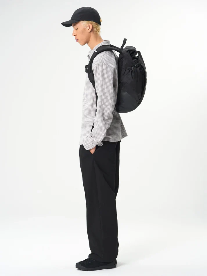AEVOR Roll Pack Proof black