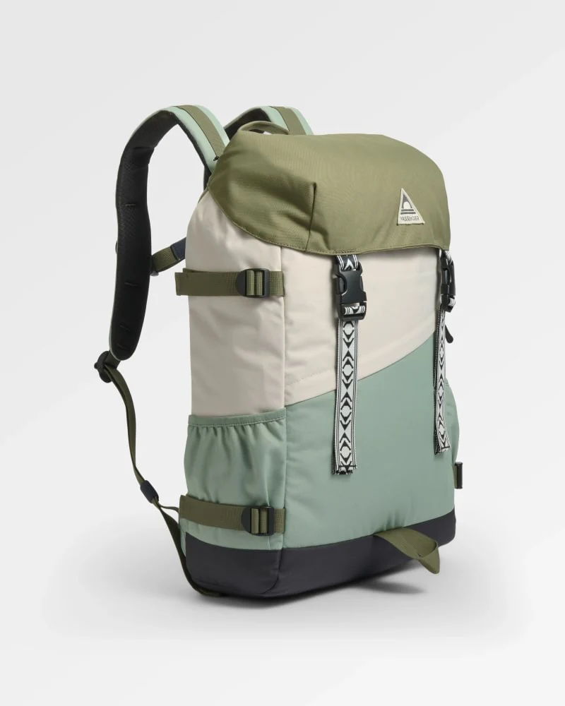 PASSENGER Boondocker Recycled 26L Backpack 2.0 pistachio/misty grey