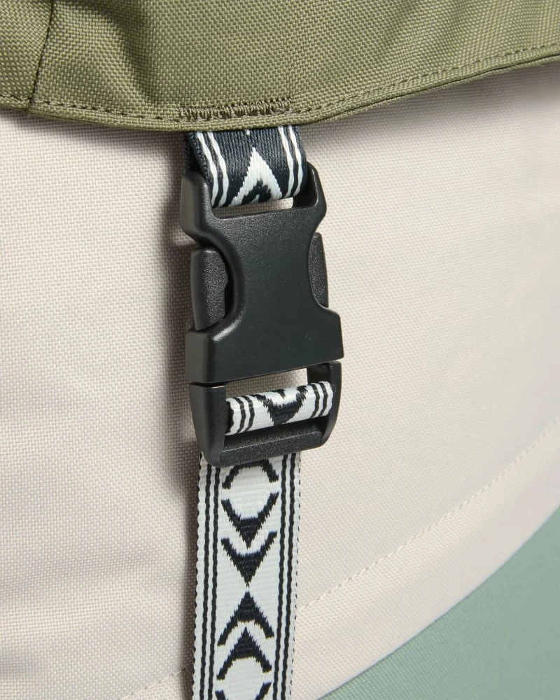 PASSENGER Boondocker Recycled 26L Backpack 2.0 pistachio/misty grey