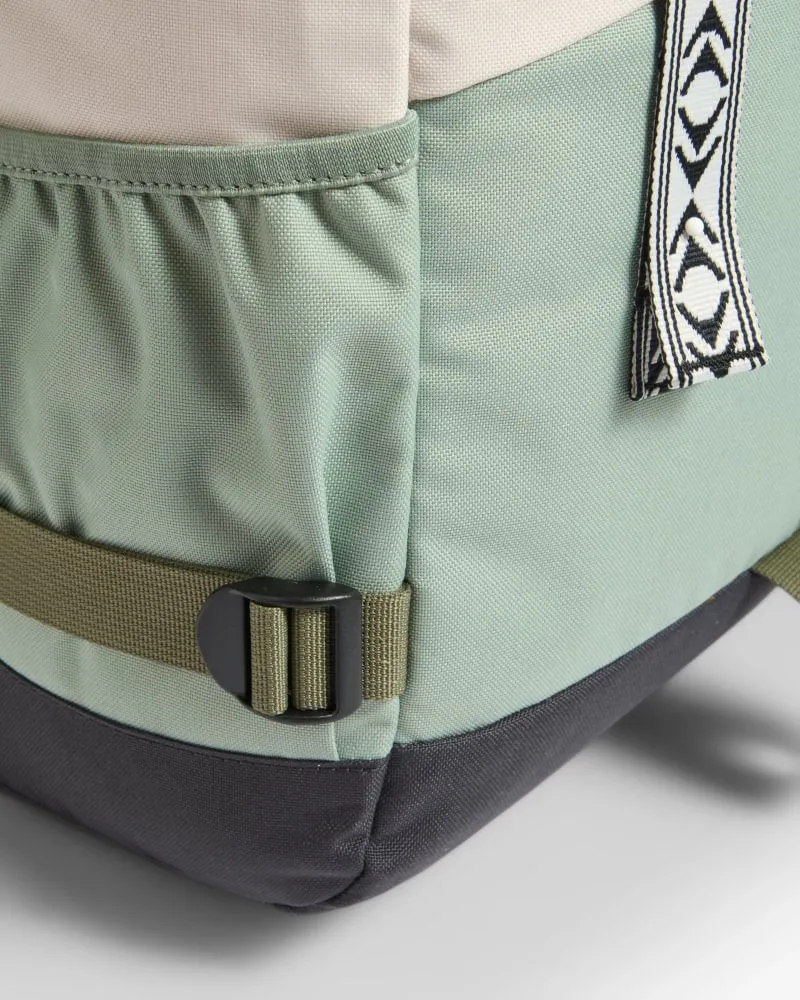 PASSENGER Boondocker Recycled 26L Backpack 2.0 pistachio/misty grey
