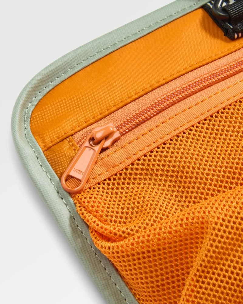 PASSENGER Drop Recycled Wash Kit pistachio