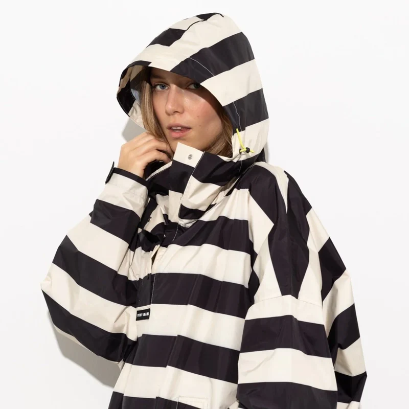 VIVI MARI Raincoat bold stripes black/sand onesize