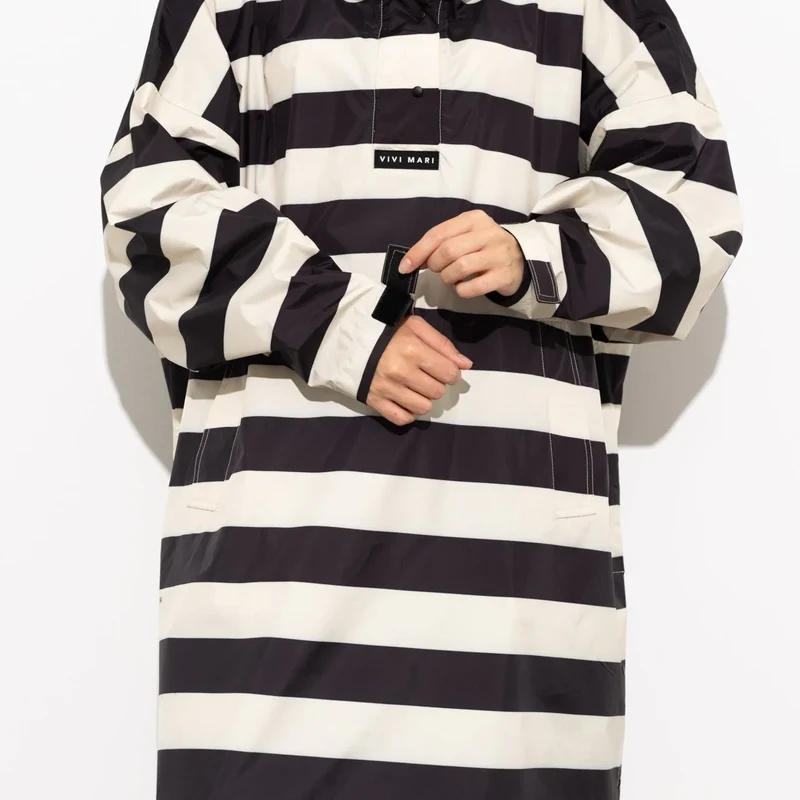 VIVI MARI Raincoat bold stripes black/sand onesize