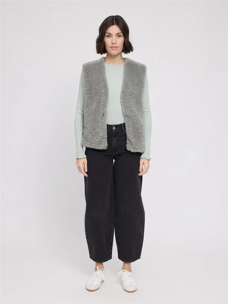MAZINE Faux-Fur Vest eucalyptus