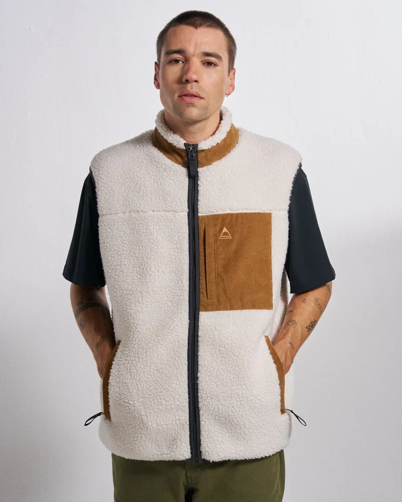 PASSENGER Trekker Recycled Deep Pile Sherpa Vest warm ivory