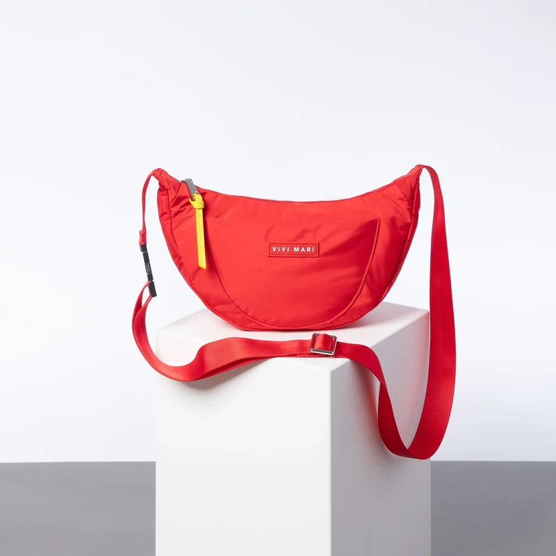 VIVI MARI Padded Hip Bag medium - true red