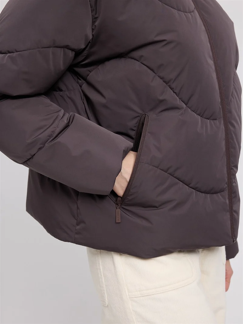 MAZINE Waves Quilt Short Puffer Jacket eggplant