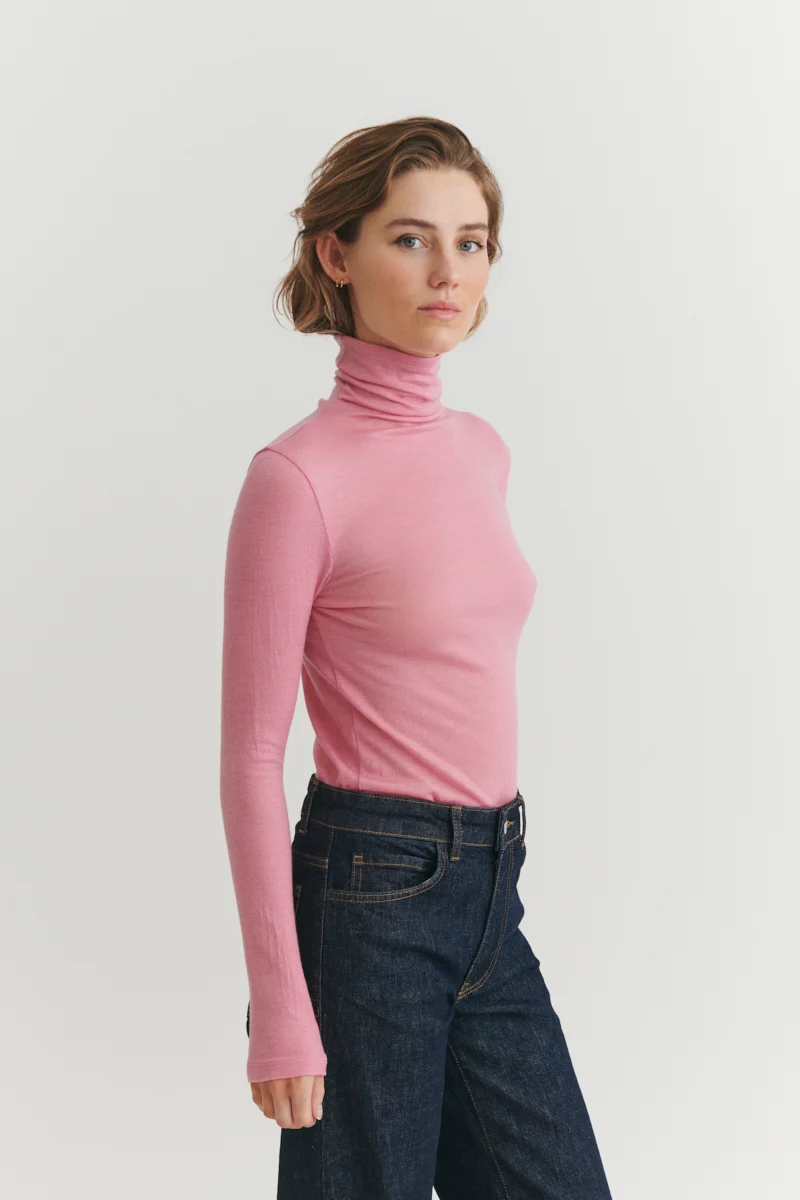 BASIC APPAREL Rinja T-Neck cashmere rose