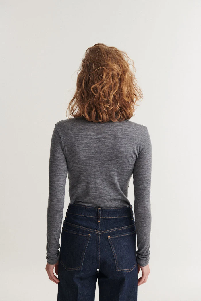 BASIC APPAREL Rinja T-Neck grey mel.