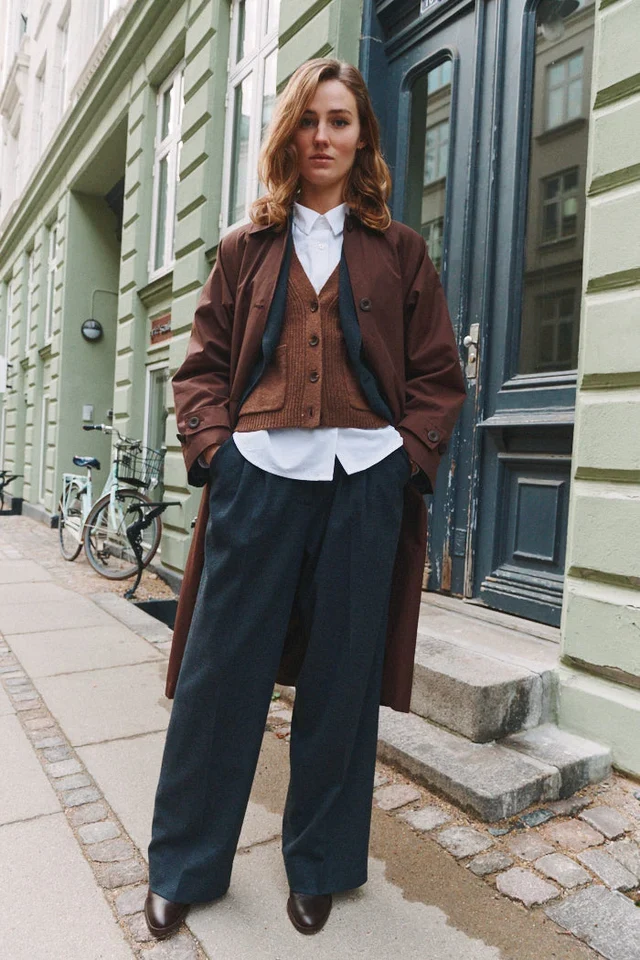 BASIC APPAREL Marjo Pants blackened pearl / black