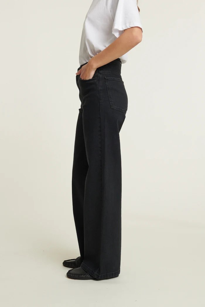 BASIC APPAREL Enya Jeans black