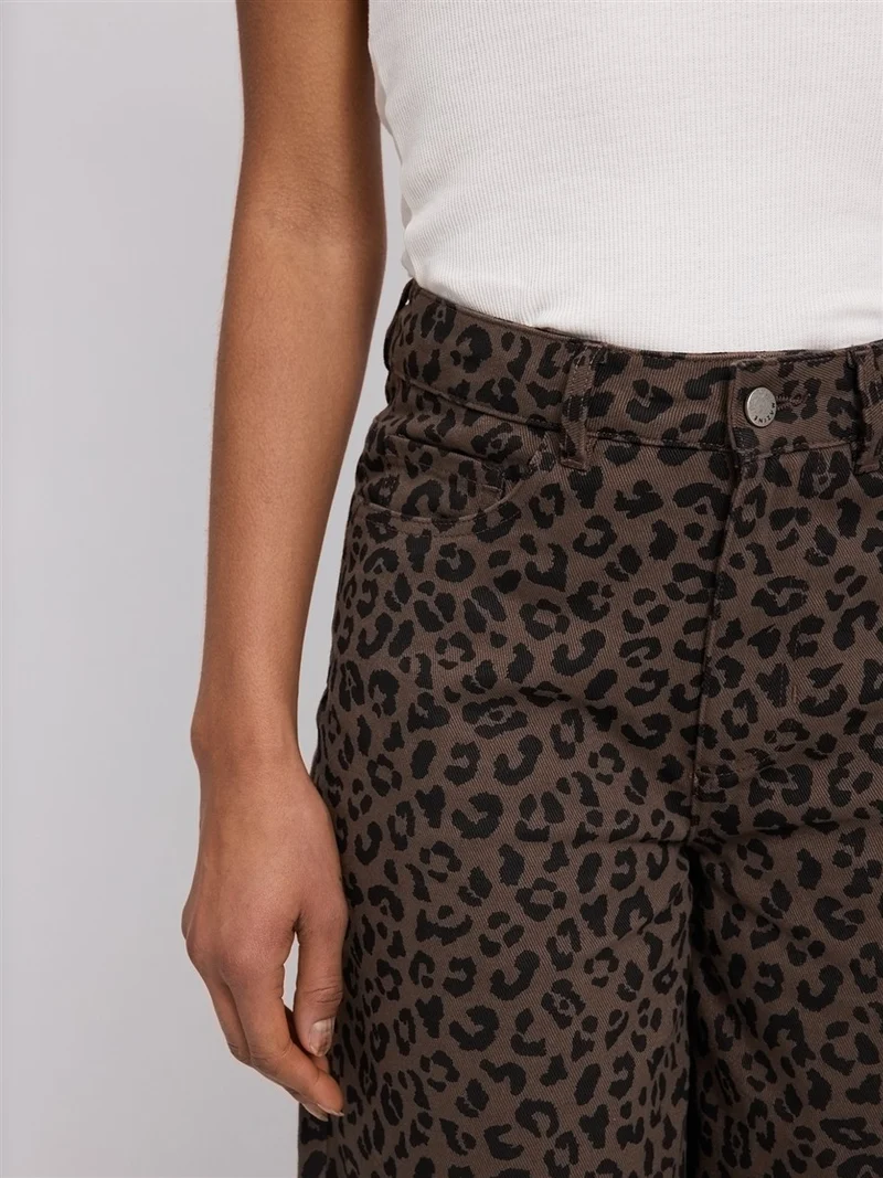MAZINE Printed Barrel Leg Denim Pants chocolate-brown-printed