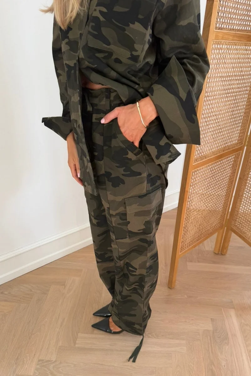Byic x Molly&My - Sannaic Pants A25525 - Dark Camo