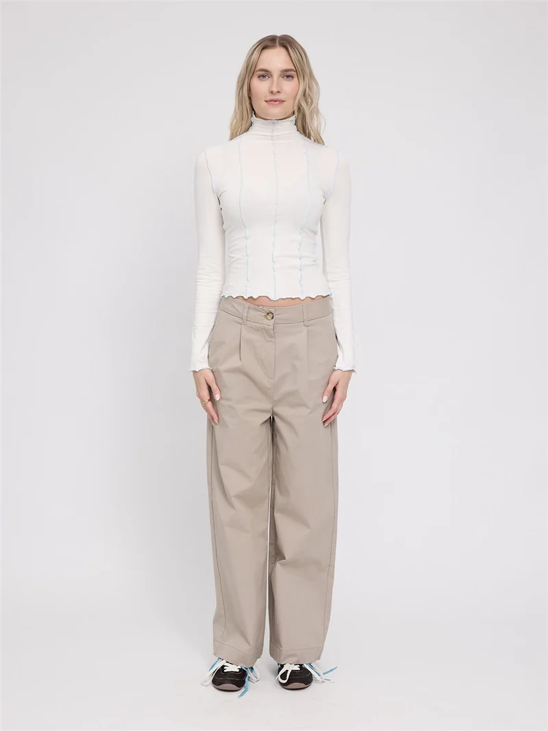 MAZINE Babylock Hems Turtleneck Longsleeve offwhite