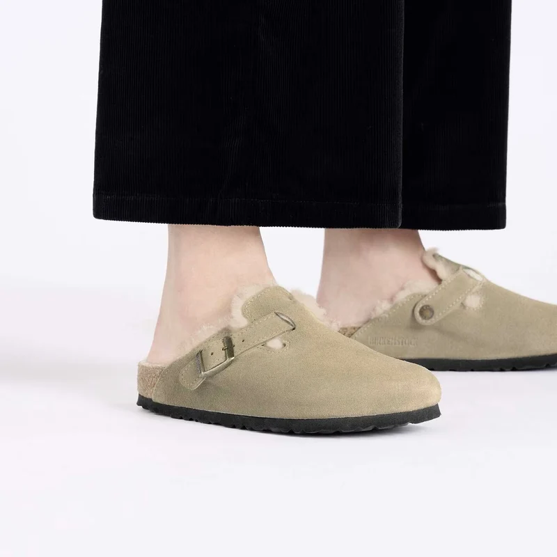 BIRKENSTOCK Boston Shearling Suede Leather/fur (schmale Weite) taupe