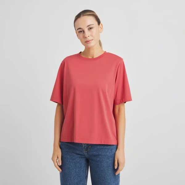 DEDICATED T-Shirt Vadstena Base Holly Red