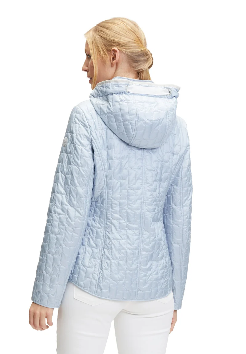 Jacke Watte