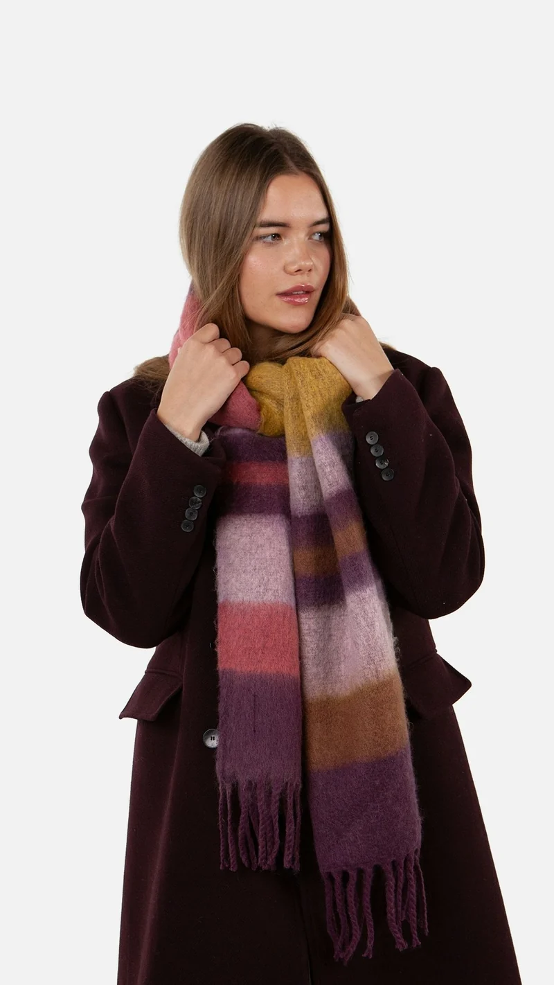Eluzabeth Scarf