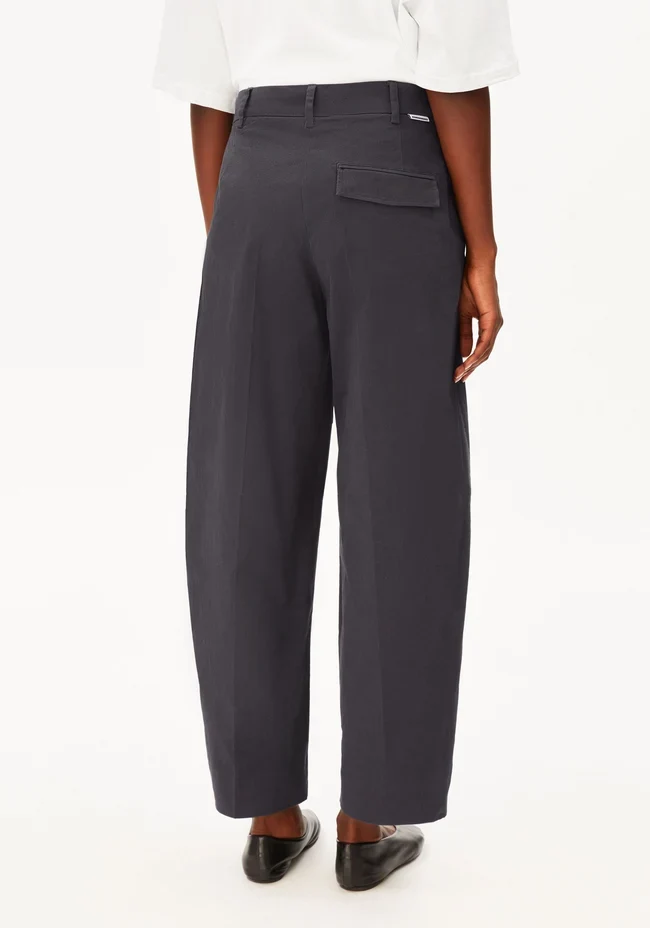 ARMEDANGELS Barrel Leg Twill Pant dark steel