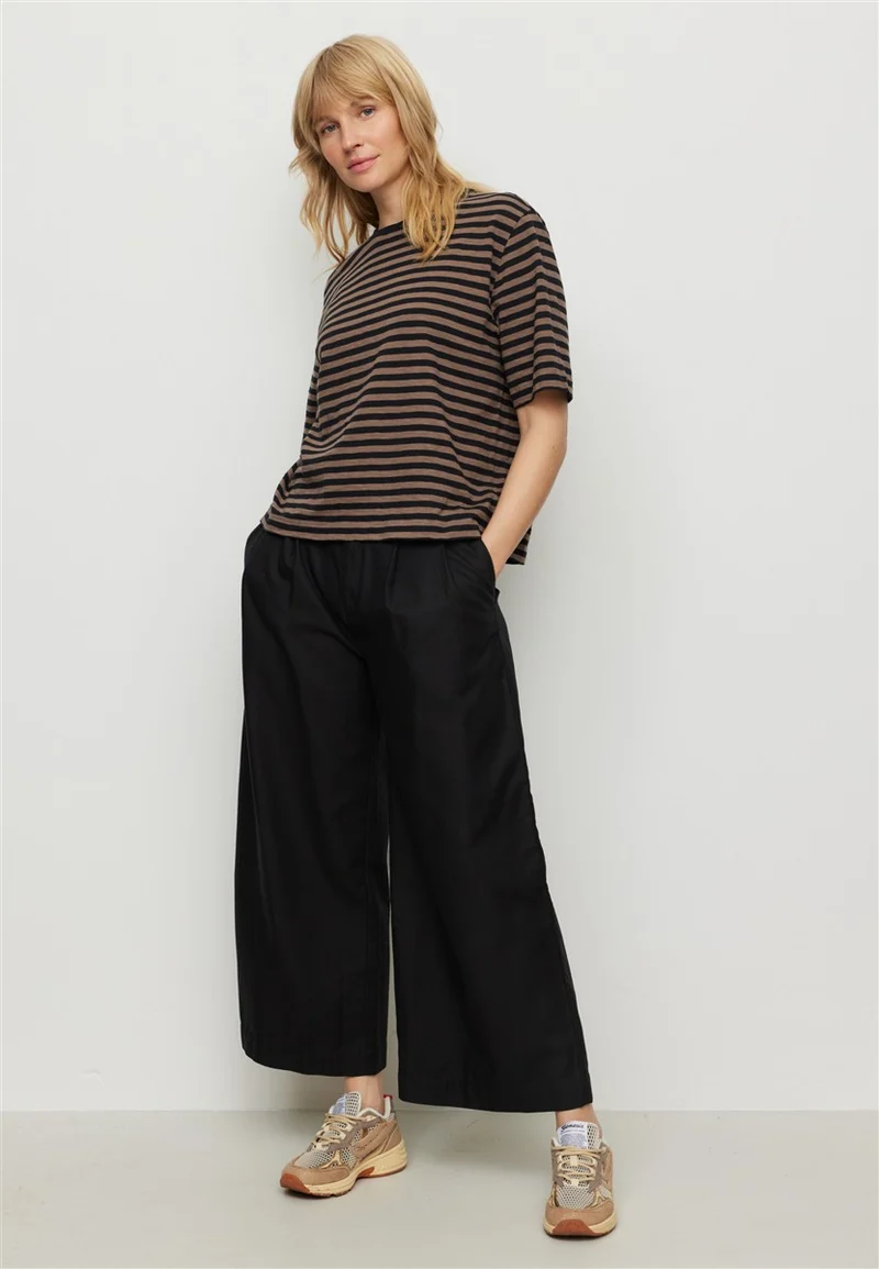 RECOLUTION Ambrosia black
