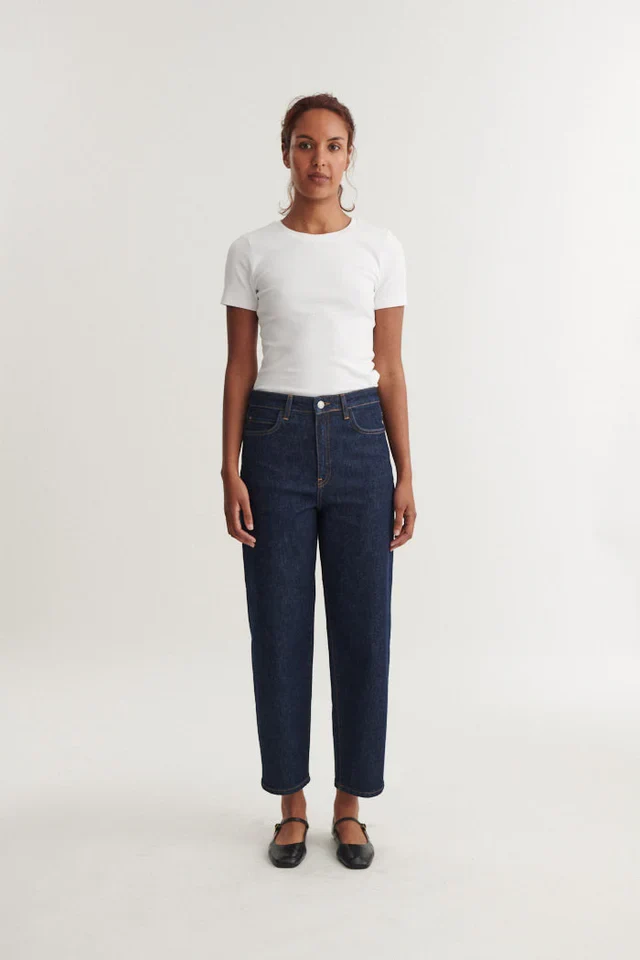 BASIC APPAREL Ea Rinse Wash Jeans raw denim