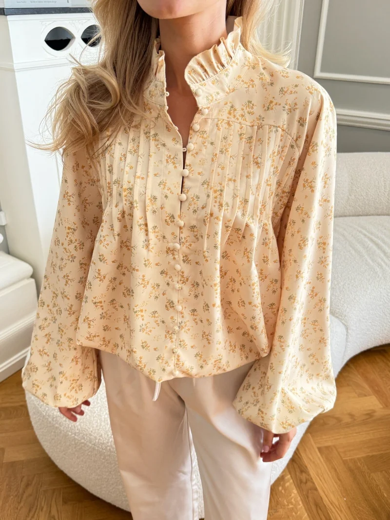 BYIC x Molly&My - Ingeborgic Shirt A23929 - Yellow Flower Print