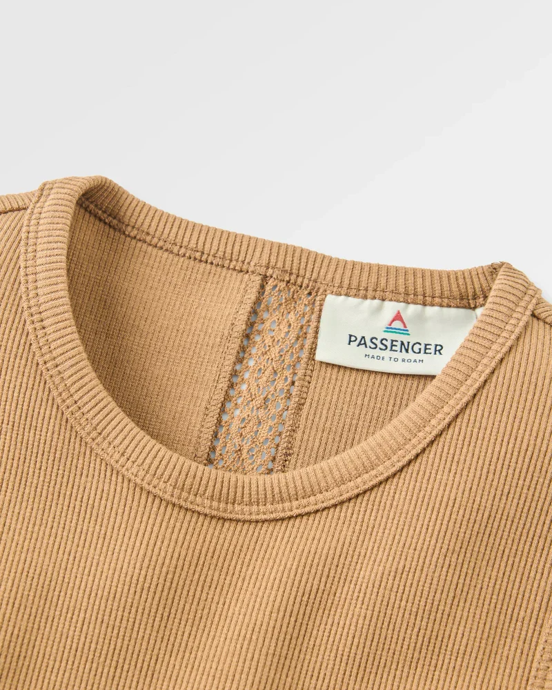 PASSENGER Atmos Ribbed Tank Top caramel brown