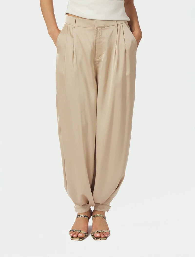Neo Noir - Fayla Drapy Satin Balloon Pants 167418 - 125 - Dark Sand