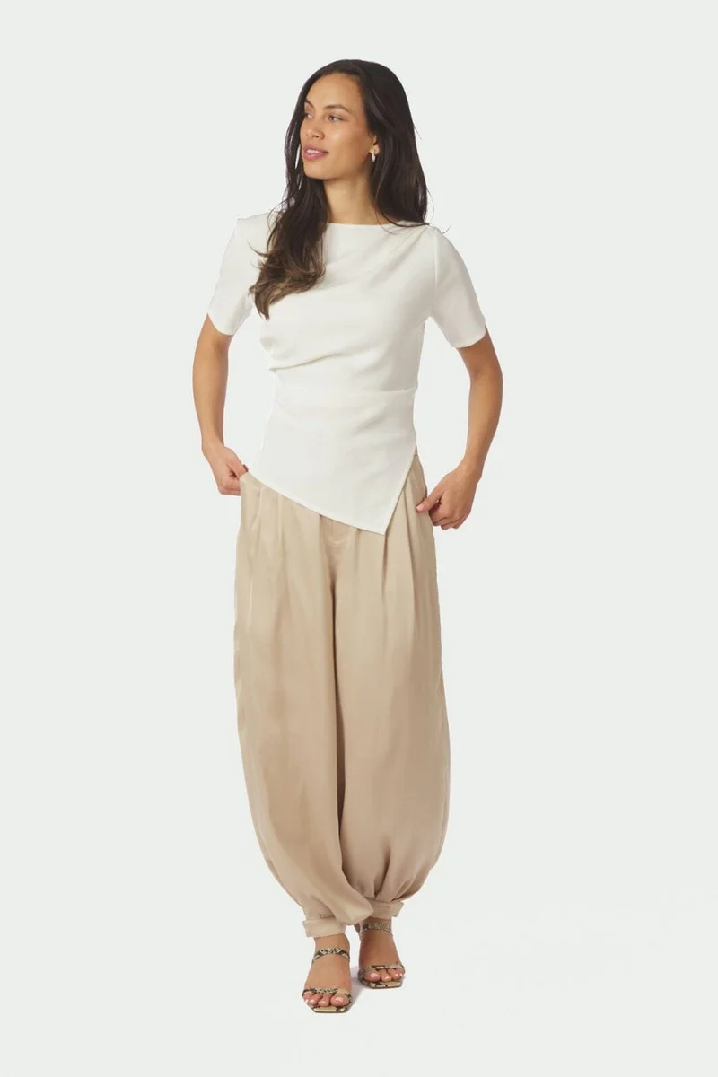 Neo Noir - Fayla Drapy Satin Balloon Pants 167418 - 125 - Dark Sand