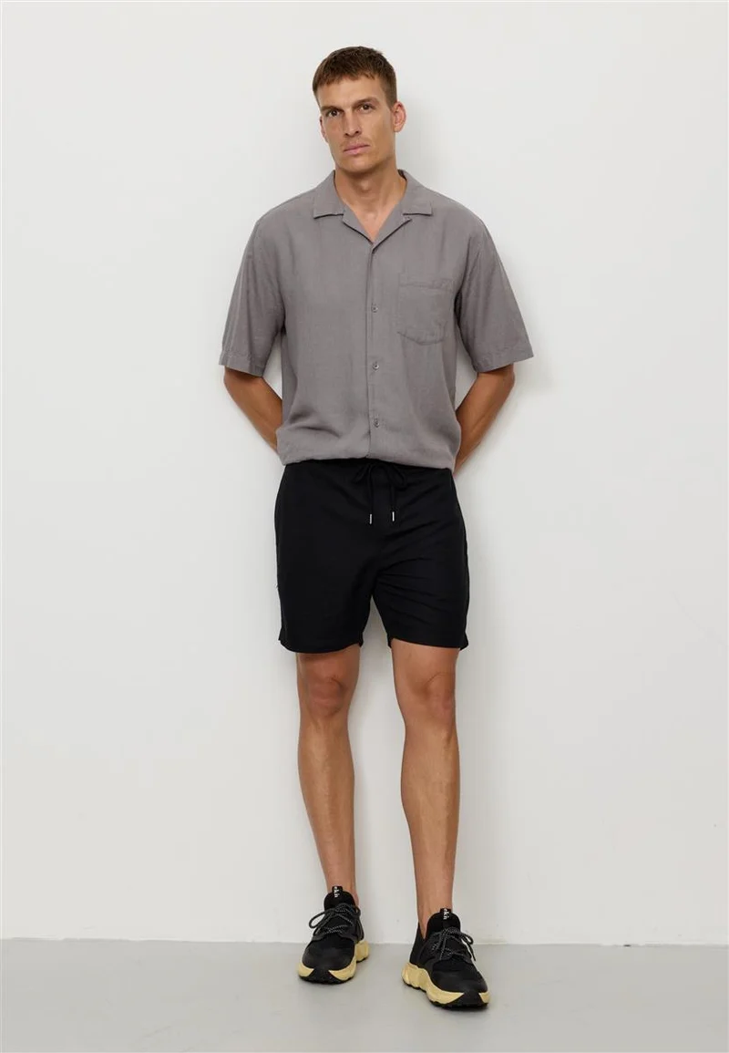 RECOLUTION Curry black