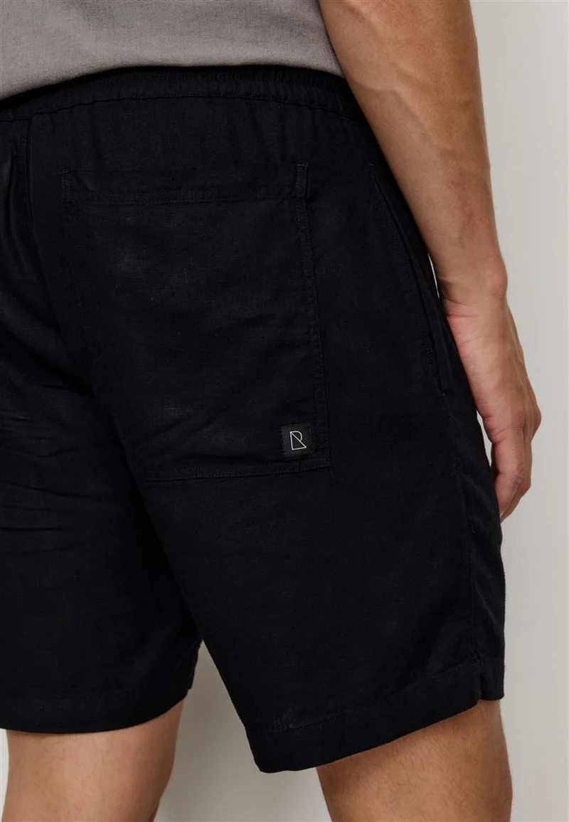 RECOLUTION Curry black