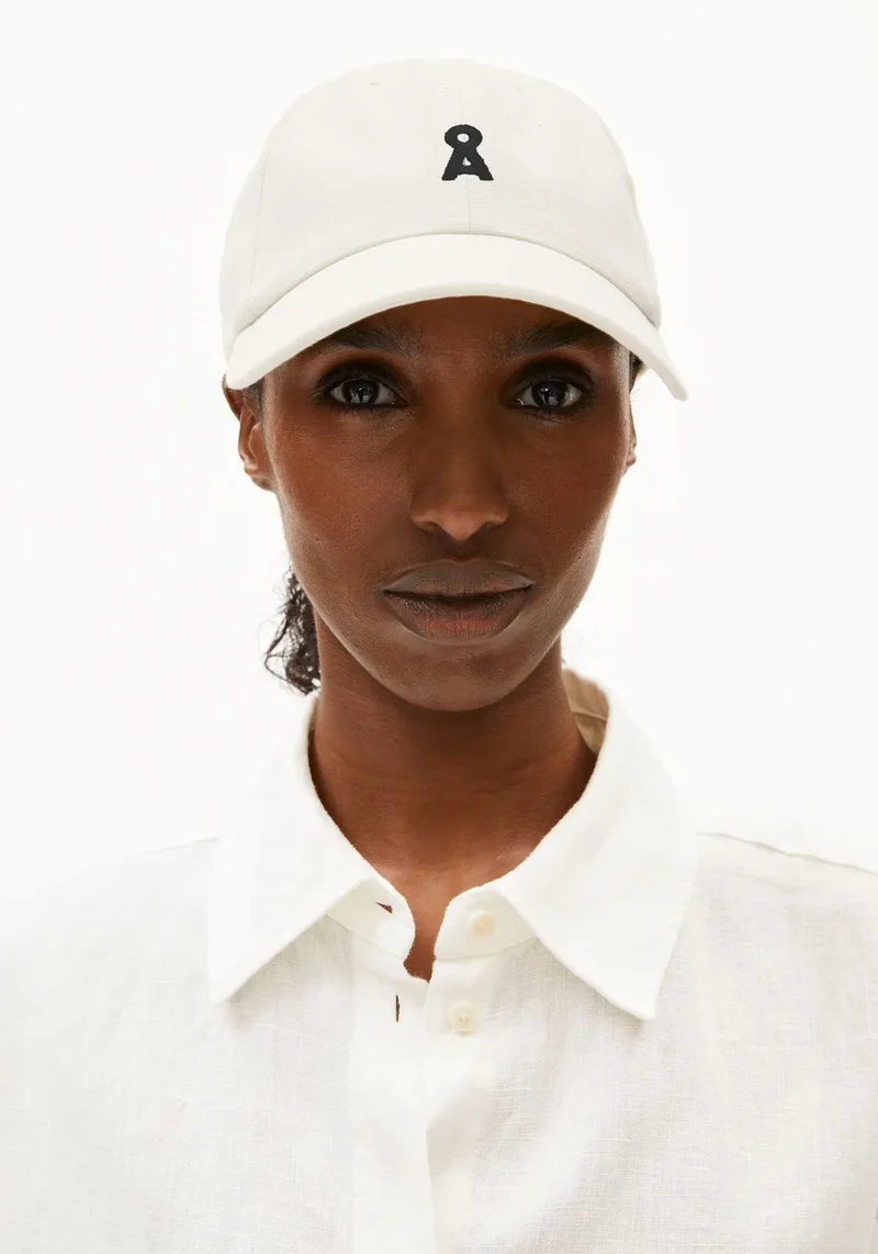 ARMEDANGELS Yenaas Bold Cap W oatmilk-black