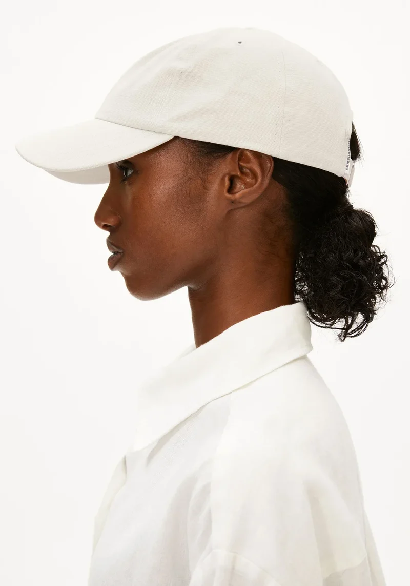 ARMEDANGELS Yenaas Bold Cap W oatmilk-black