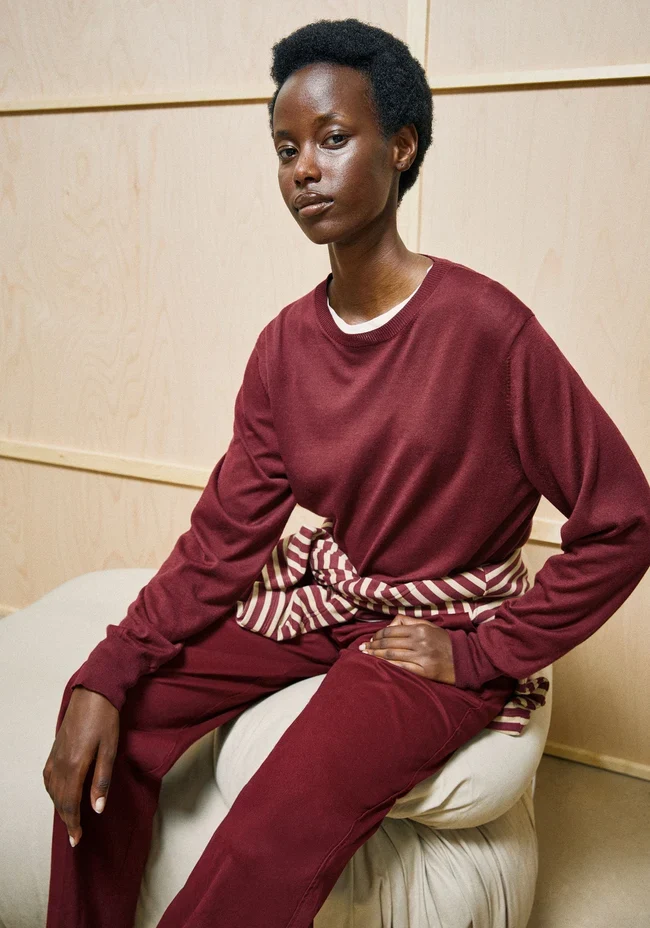 ARMEDANGELS Fine Knit Sweater velvet red