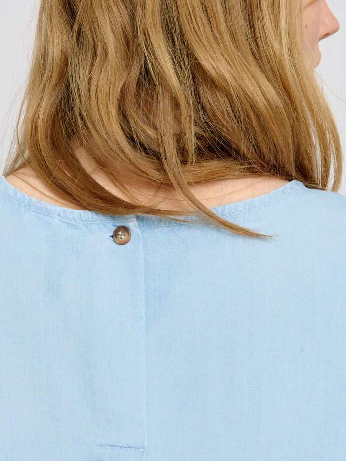 MAZINE Tencel Top light blue washed