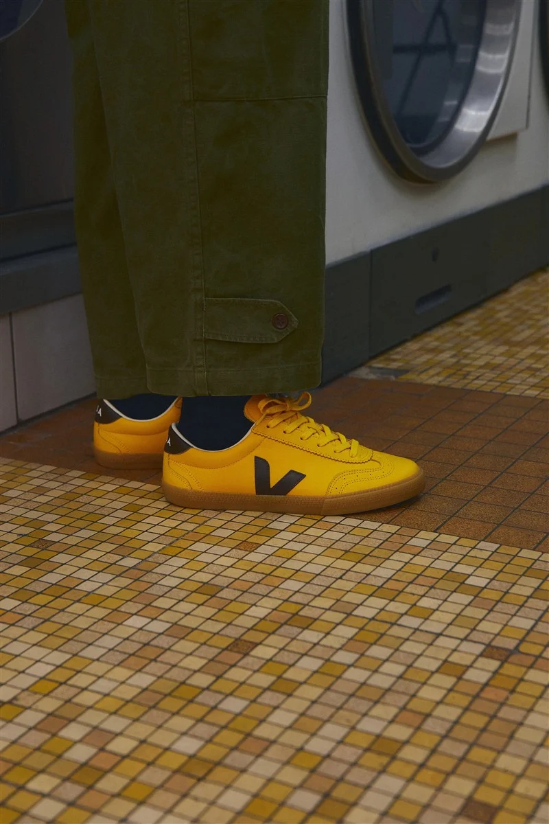 VEJA Volley o.t. leather sunshine eagle natural