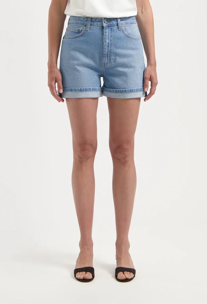 MUD JEANS Jazz Short light stone vintage