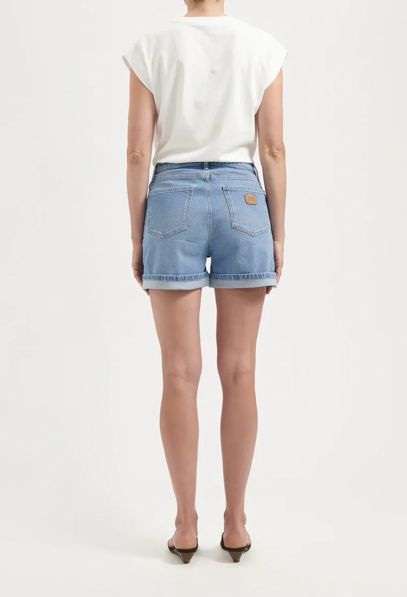 MUD JEANS Jazz Short light stone vintage