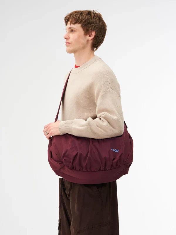 AEVOR Slouchy Bag burgundy