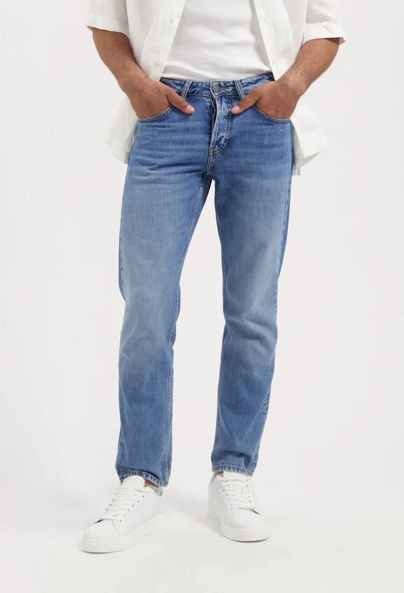 MUD JEANS Hank Mid Tapered Medium Aged