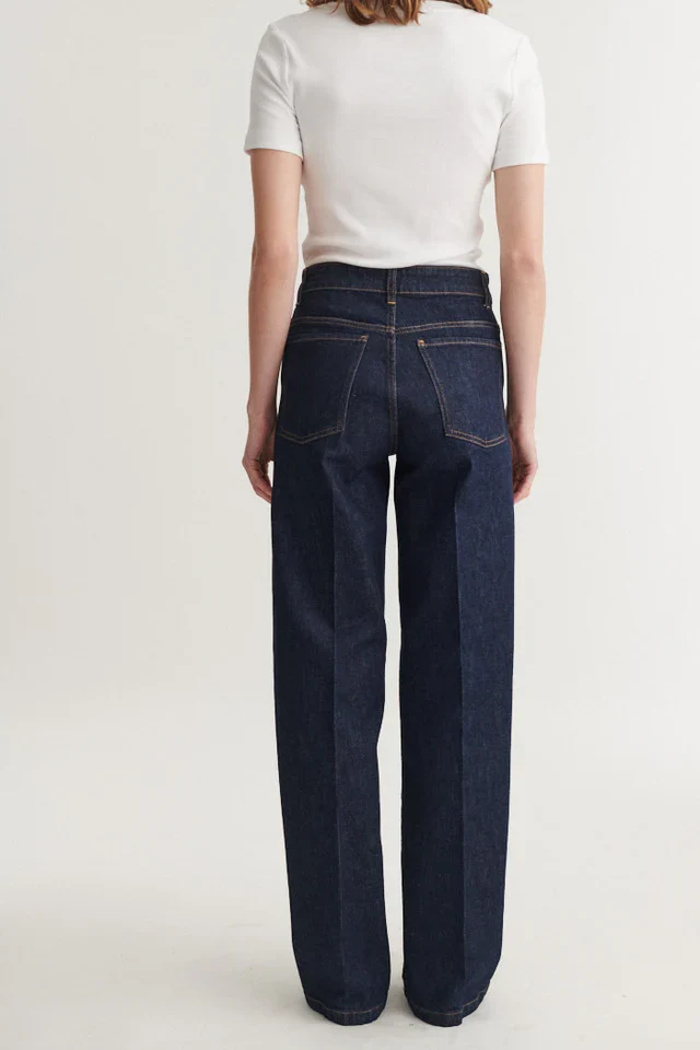 BASIC APPAREL Enya Rinse Wash Jeans raw denim