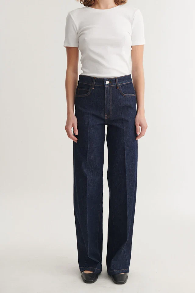 BASIC APPAREL Enya Rinse Wash Jeans raw denim