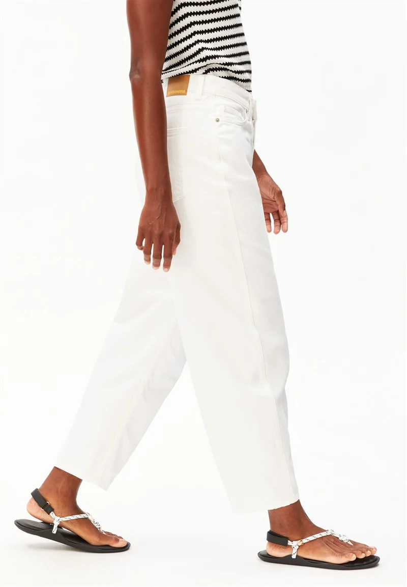 ARMEDANGELS Baarly High Waist Barrel Jean white
