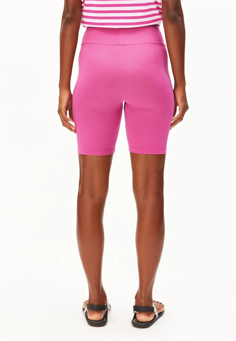 ARMEDANGELS Nedaa Litaa Shorts very berry
