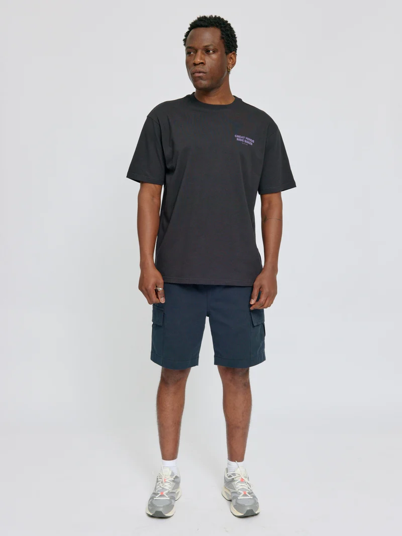 MAZINE Back Print Theme T-Shirt black/minds