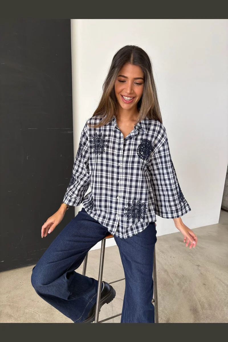 Continue - Emilia Check 15365 - Navy Check