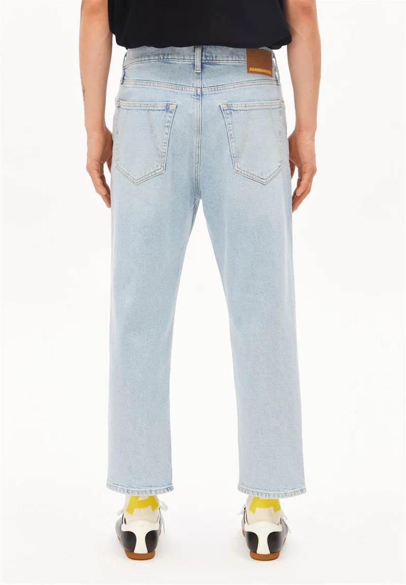 ARMEDANGELS Maakx Relaxed Tapered Jeans eman