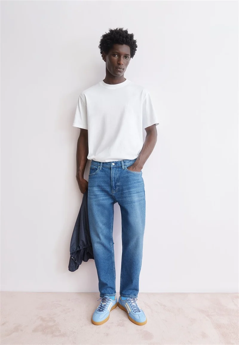 ARMEDANGELS Maakx Relaxed Tapered Jeans orkla
